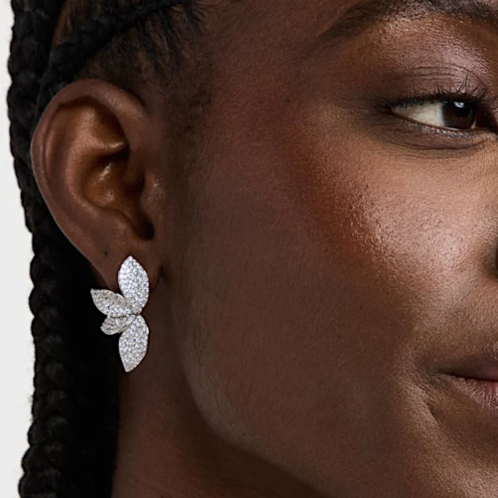 NEW~ Anthropologie Shashi "Alisa Stud" Pave Leaf Earrings